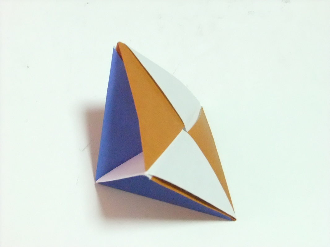 Modular origami square pyramid from 5 waterbomb base units