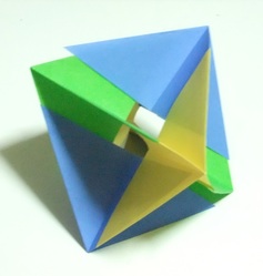 Assembling 6 waterbomb bases into an octahedron